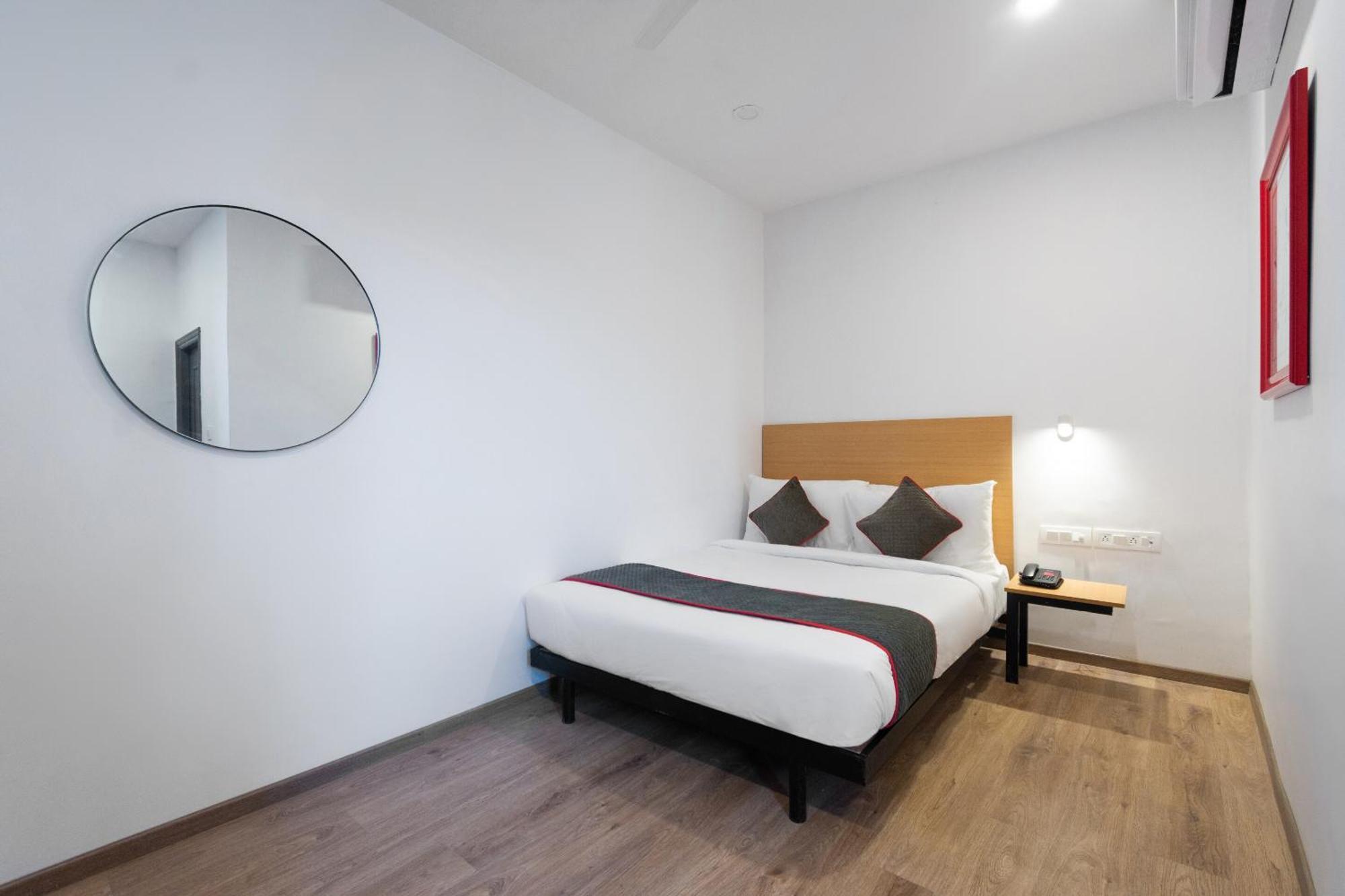 Townhouse Hotel Mannat International Calcutta Buitenkant foto